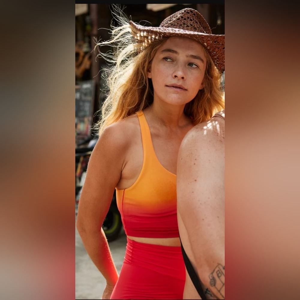 Aerie Gradient Orange and Red Sports Bra